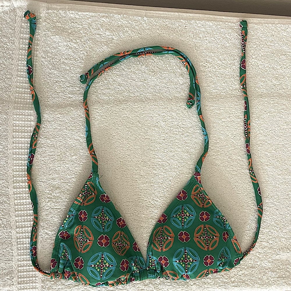 Bikini Top w/Flowers & Peace-like Pattern